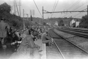 Photo seconde guerre mondiale abimée