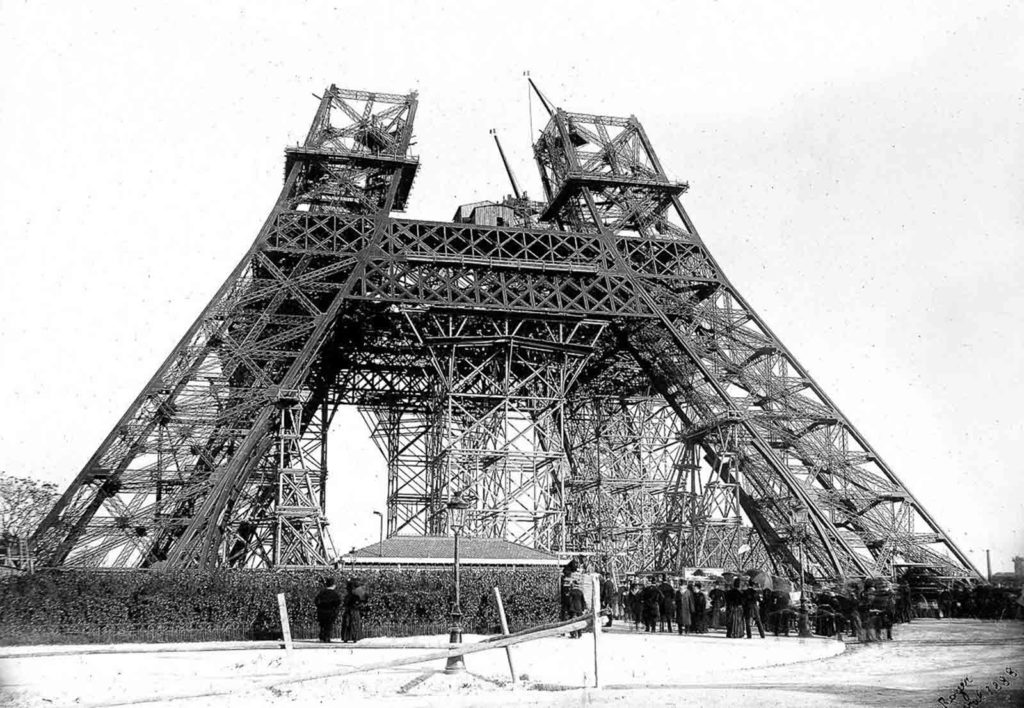 Construction Tour Eiffel | Découvrez les photos de la construction